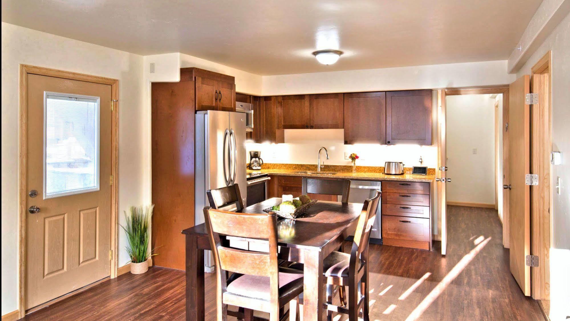 Mein Haus Bed & Breakfast Avon Extérieur photo